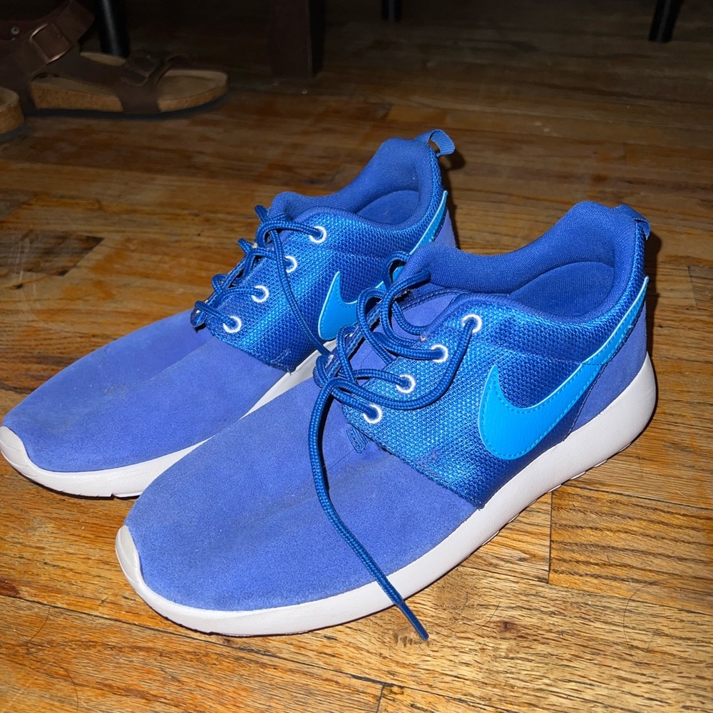 Nike Roshe sneakers